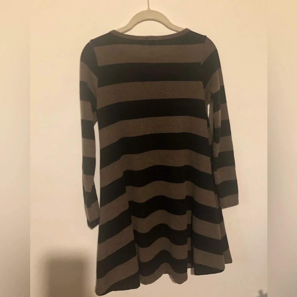 Black and brown striped dress with pockets - Picture 9 of 9